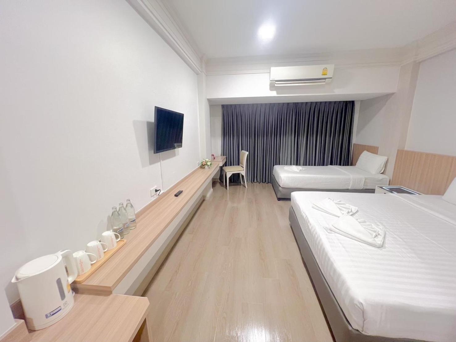 The Space Hotel Chiang Rai Extérieur photo