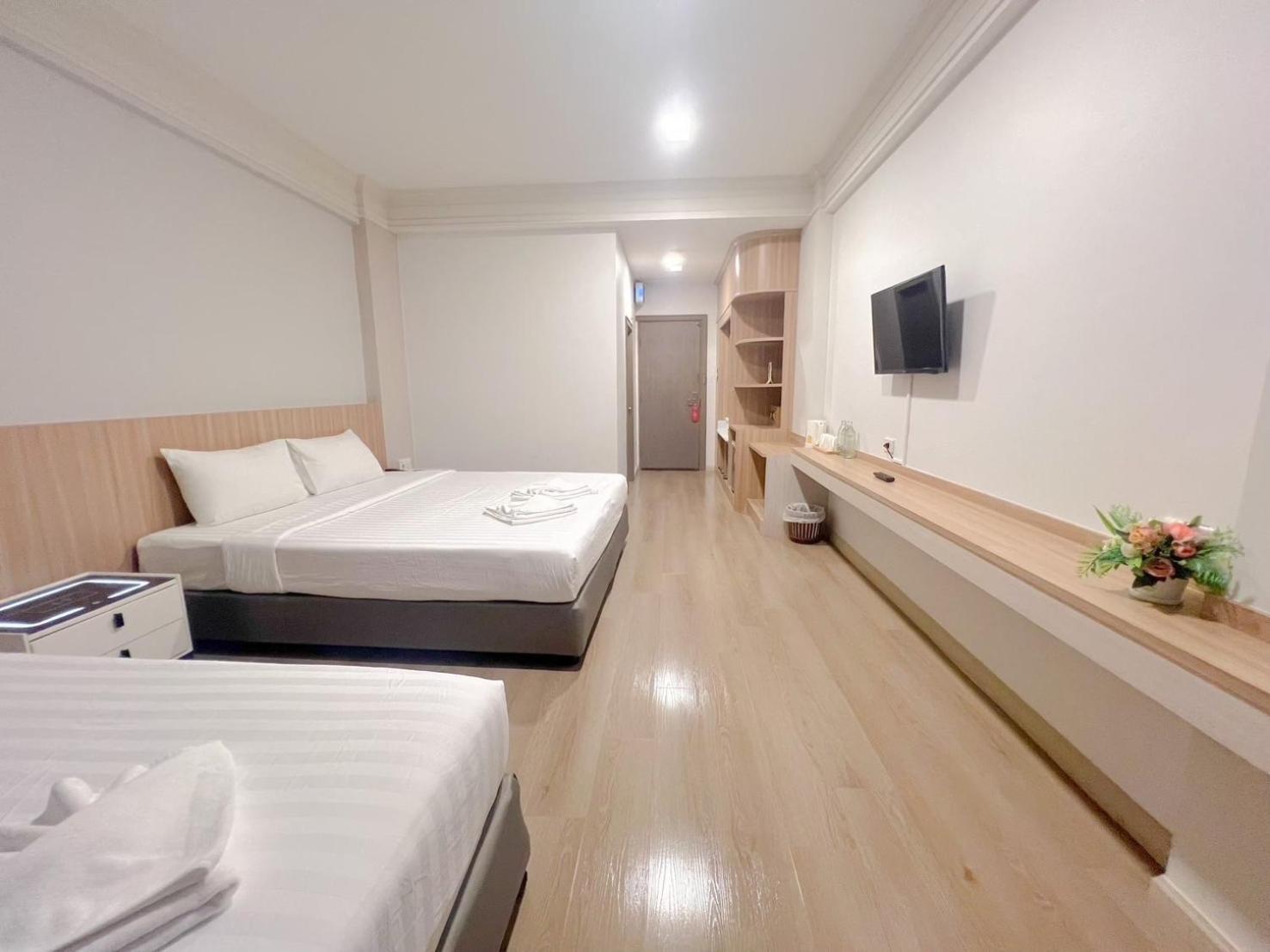 The Space Hotel Chiang Rai Extérieur photo