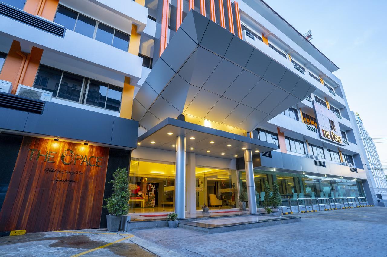 The Space Hotel Chiang Rai Extérieur photo