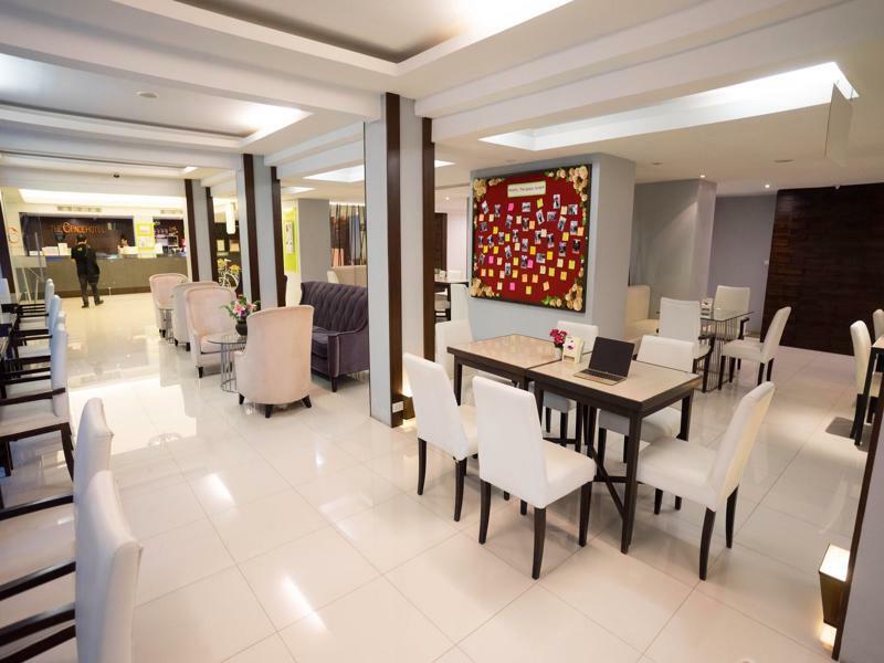 The Space Hotel Chiang Rai Extérieur photo